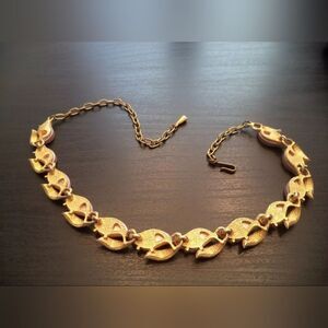 VINTAGE ESTATE ENAMELED FLOWER RHINESTONE PEARL 17" NECKLACE